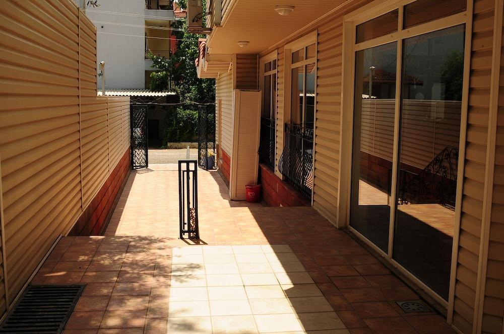 Sweet Home Hotel Side Exterior foto
